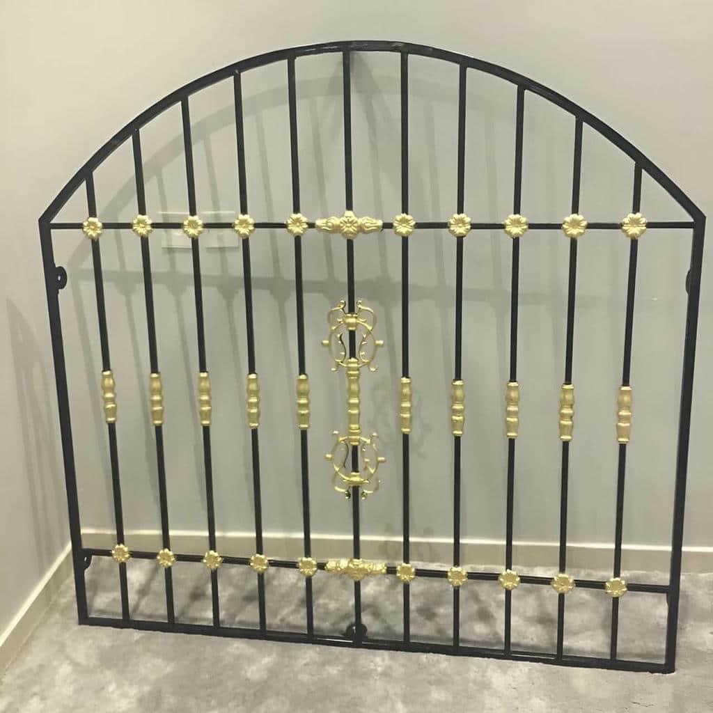 حفاظ پنجره گلنرده با ابعاد اختصاصی پنجره