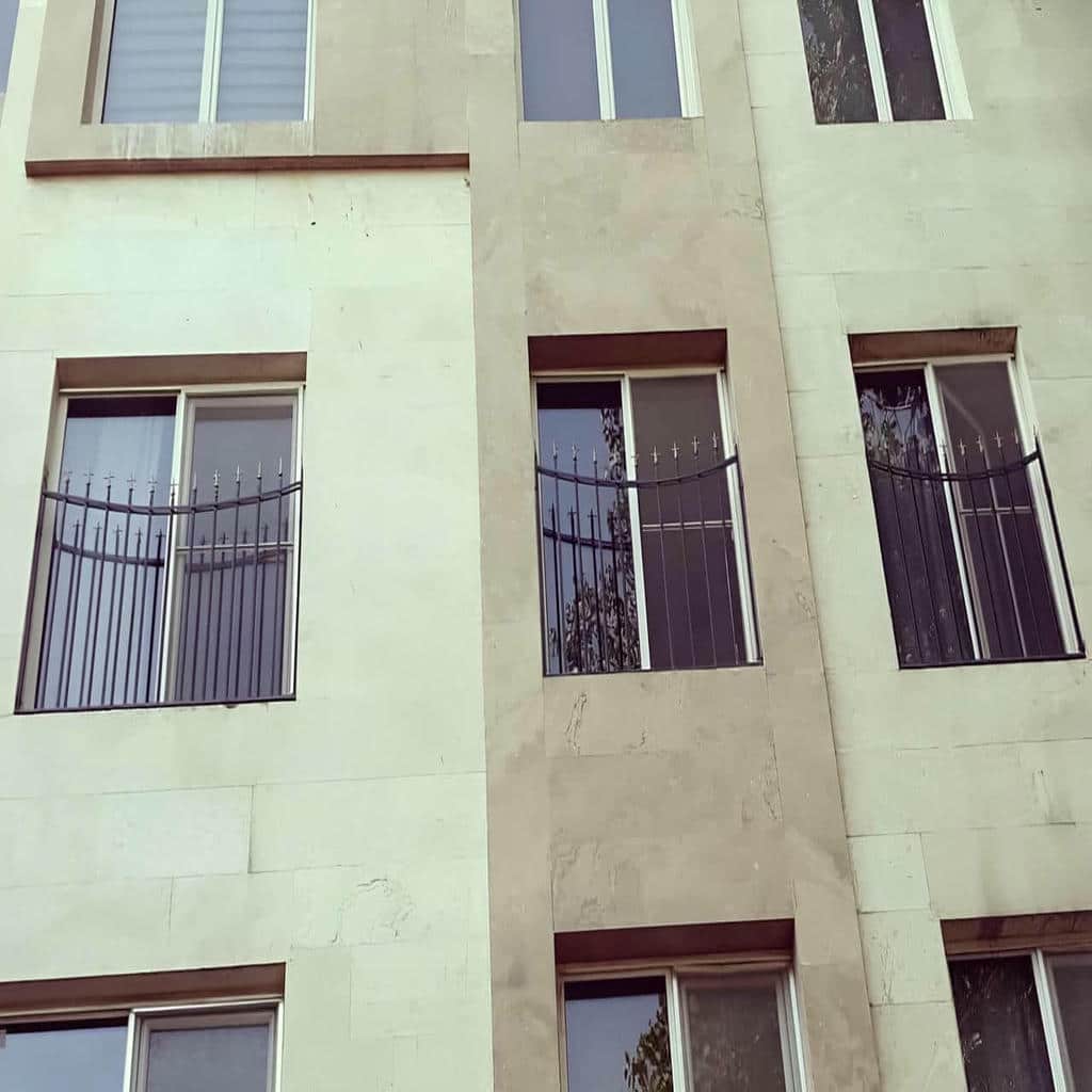 حفاظ پنجره طبقه همکف با مدل اختصاصی