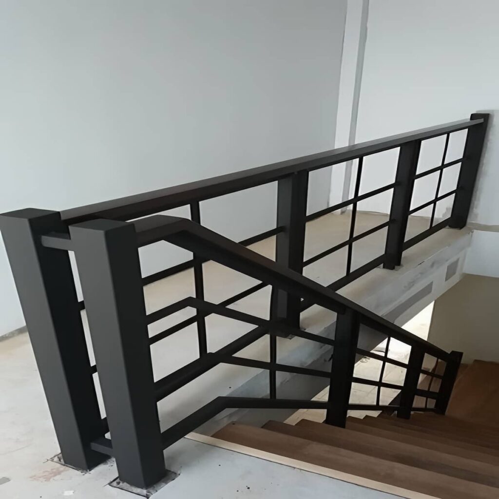 نرده فلزی بالکن مناسب نصب تخصصی