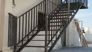 حفاظ لبه بالکن ساده با طراحی هماهنگ با نمای ساختمان