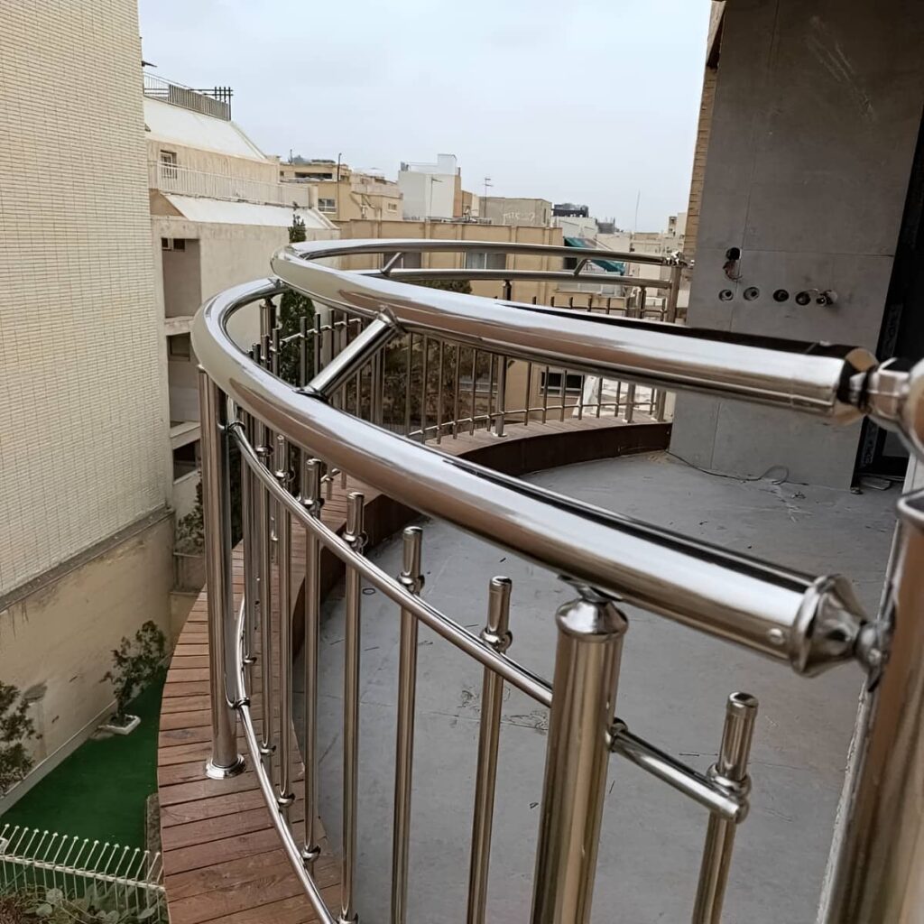 دست انداز راه پله مدل هماهنگ با ساختمان