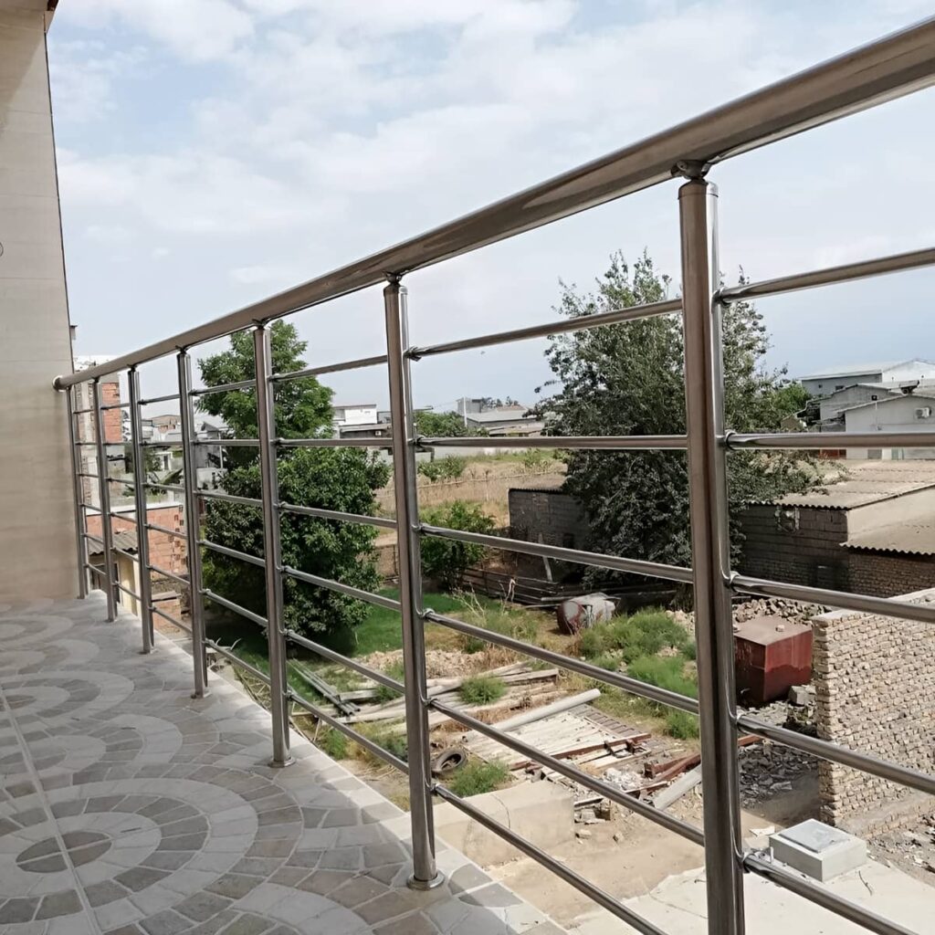 نرده بالکن فلزی با ابعاد اختصاصی برای خانه