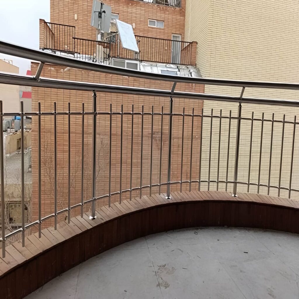 جان پناه بالکن با ابعاد سفارشی پروژه نوساز