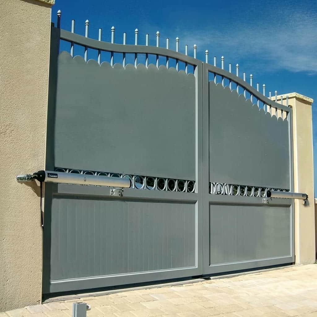 جک الکترومکانیک هماهنگ با ابعاد درب پارکینگ