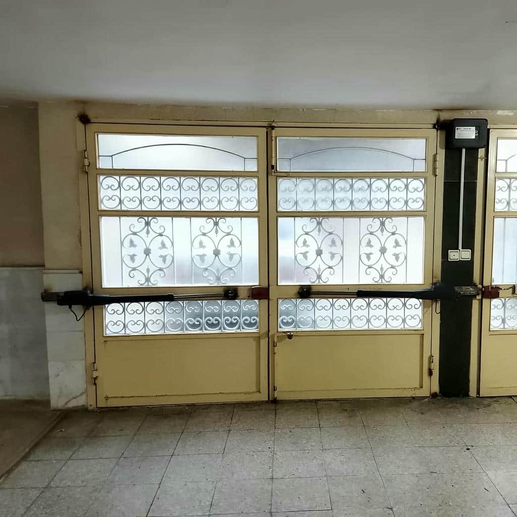 جک دو لنگه هماهنگ با ابعاد ورودی