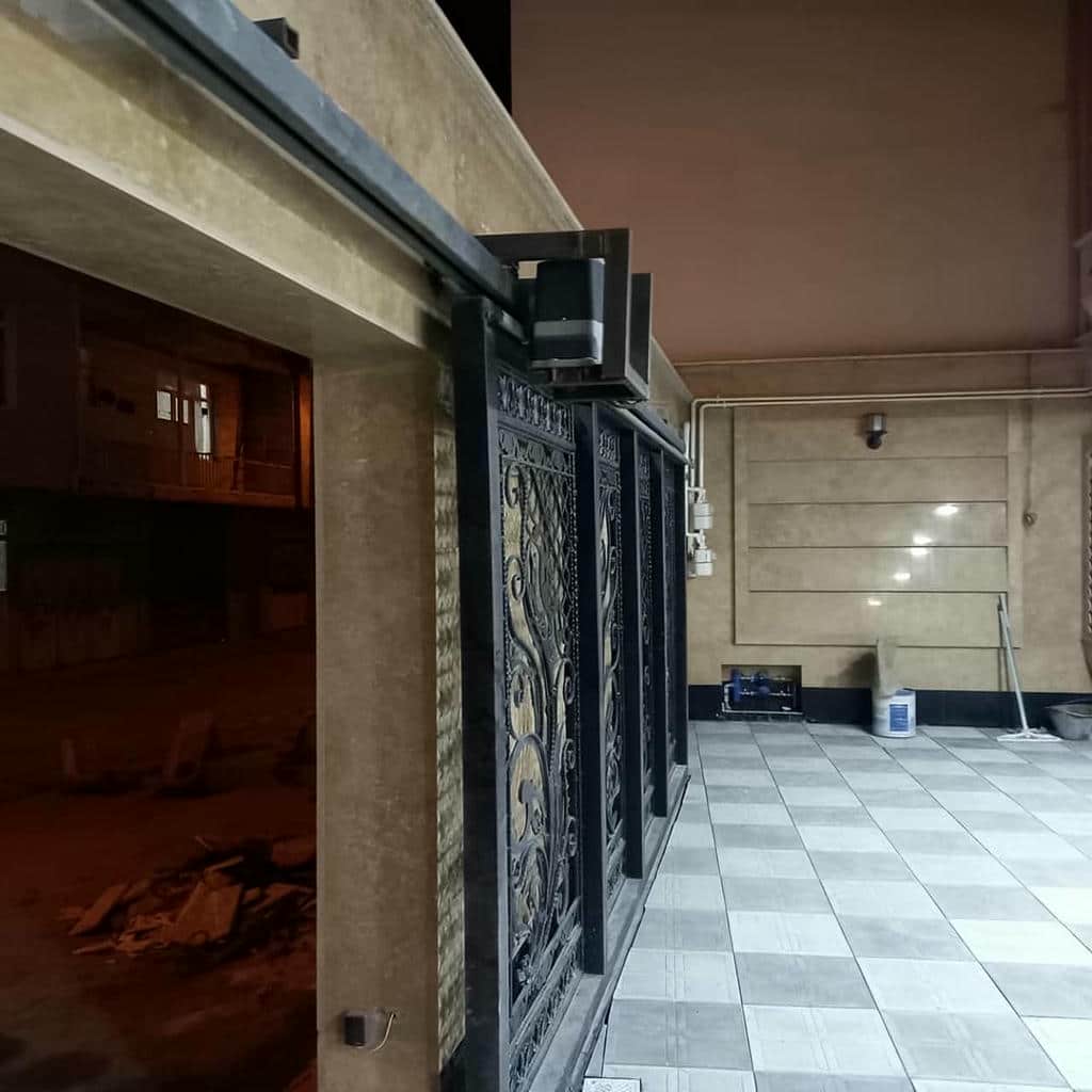 اپراتور درب پارکینگ مدل بازویی