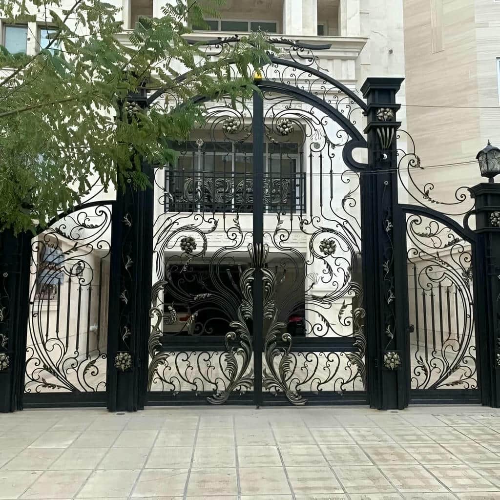 درب فلزی پارکینگ برای فضای ویلایی