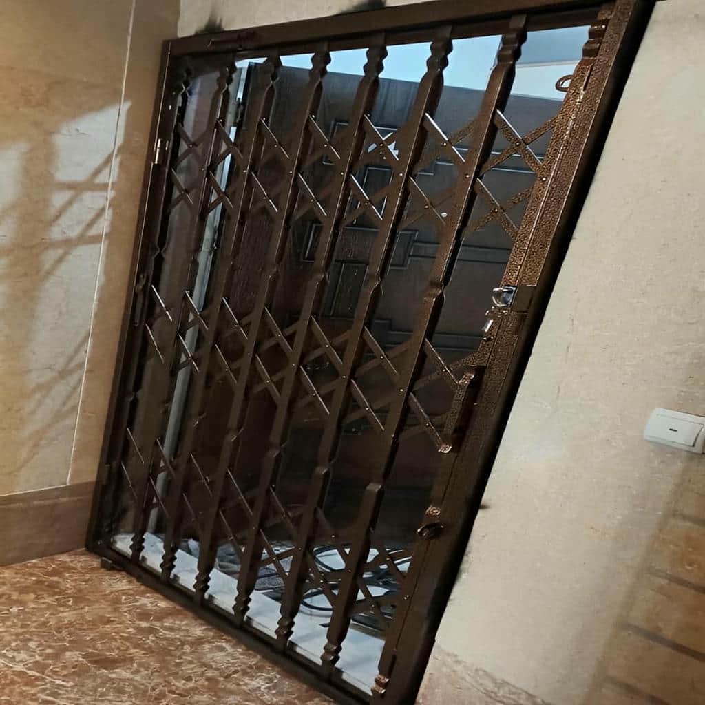 مرکز فروش حفاظ درب آکاردئونی با مشاوره اقلیمی در استان گیلان