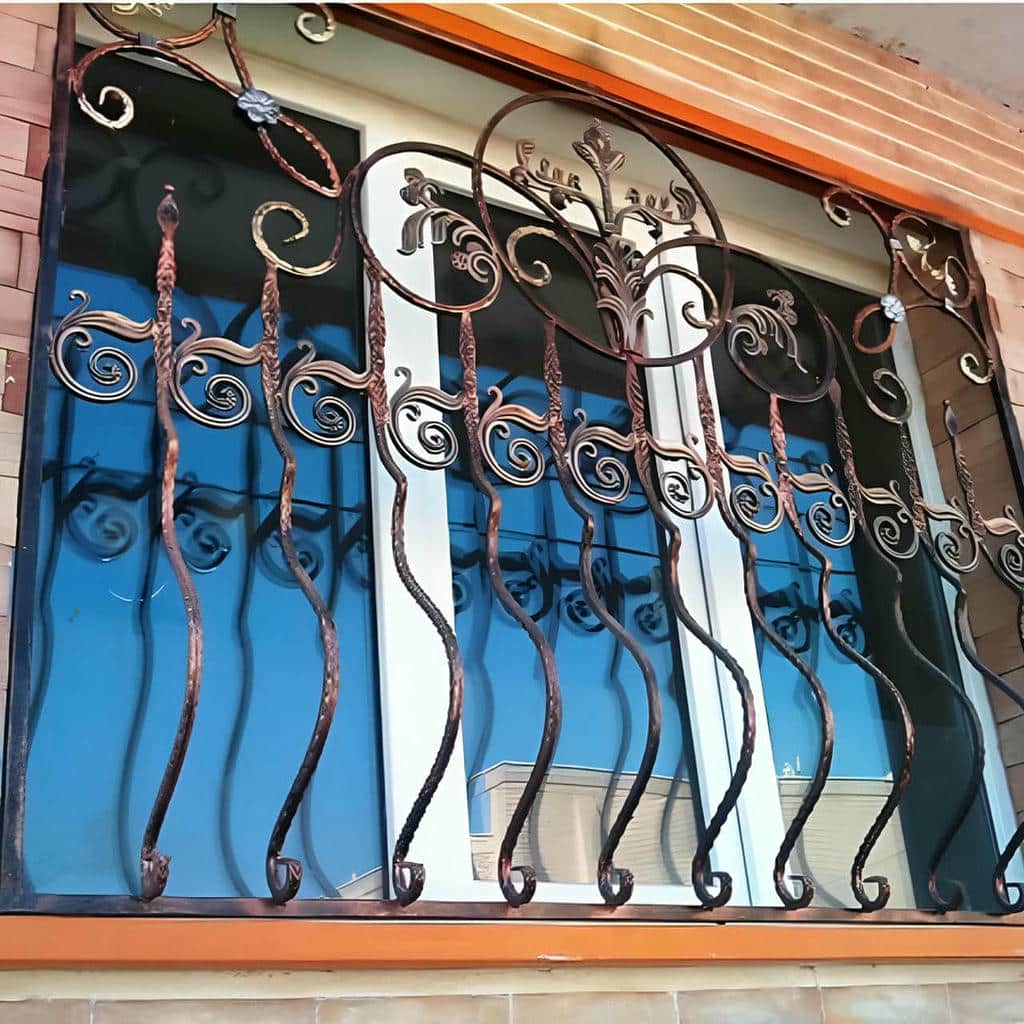 محافظ آهنی مشبک برای دهانه طبقه همکف