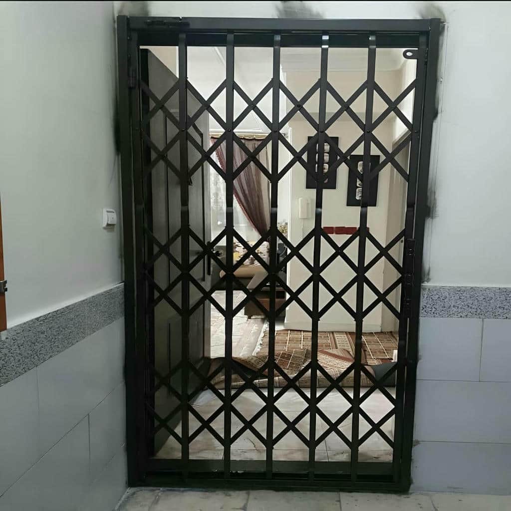 محافظ فلزی قهوه ای کنار چارچوب استان آذربایجان شرقی محافظ فلزی قهوه ای کنار چارچوب استان آذربایجان شرقی