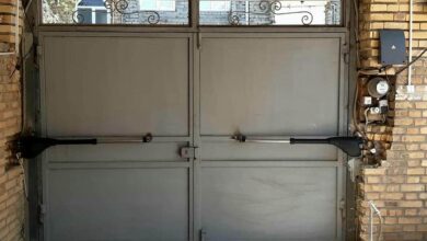 جک درب پارکینگ نقره‌ای کنار ورودی نوساز استان ایلام