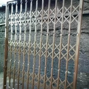 مرکز فروش حفاظ درب آکاردئونی با انتخاب رنگ و طرح در استان اردبیل